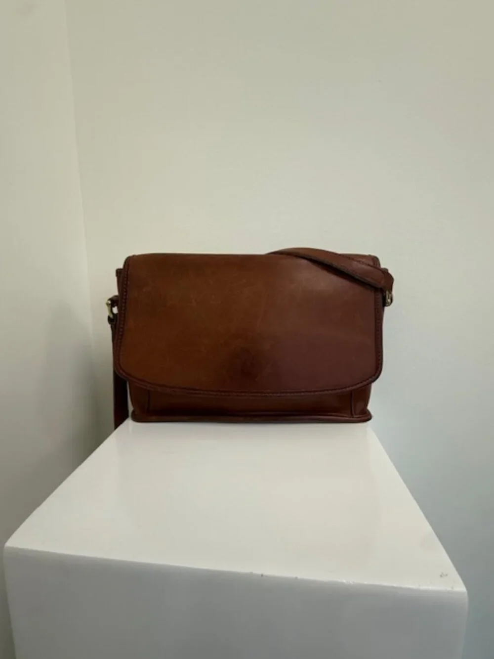 vintage coach bag #9975 - Picture 2 of 9